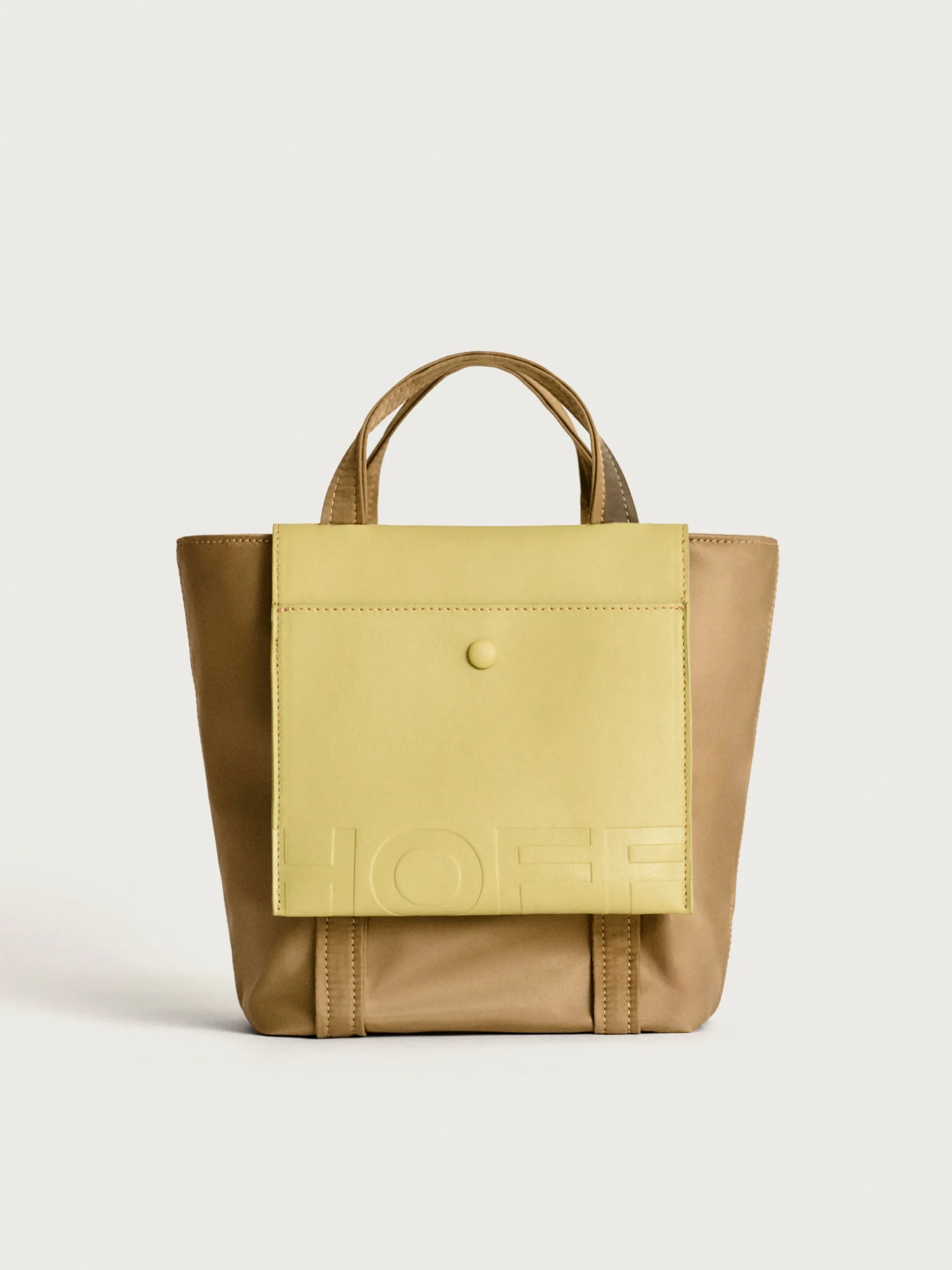 Nylon|Shoppers<HOFF GRAND CENTRAL